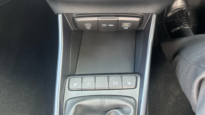 Hyundai i20 1.0T GDi 90 Black Line 5dr Petrol Hatchback - Image 35